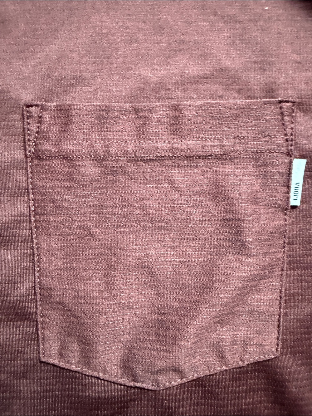 Vuori Men’s Pocket T-Shirt in Maroon L - Picture 3 of 6